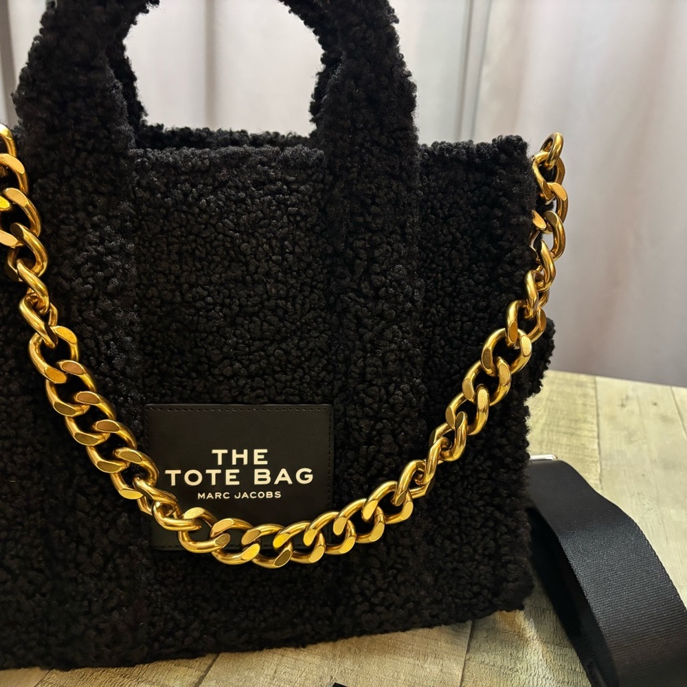 Marc Jacobs Teddy Medium Black Tote Bag with Bonus Gold Chain
